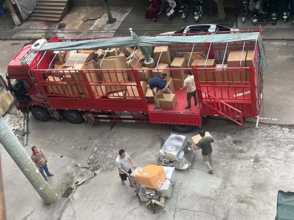 furniture-freight-forwarder-peak-season-booking